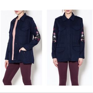 BB Dakota navy embroidered sleeve jacket small